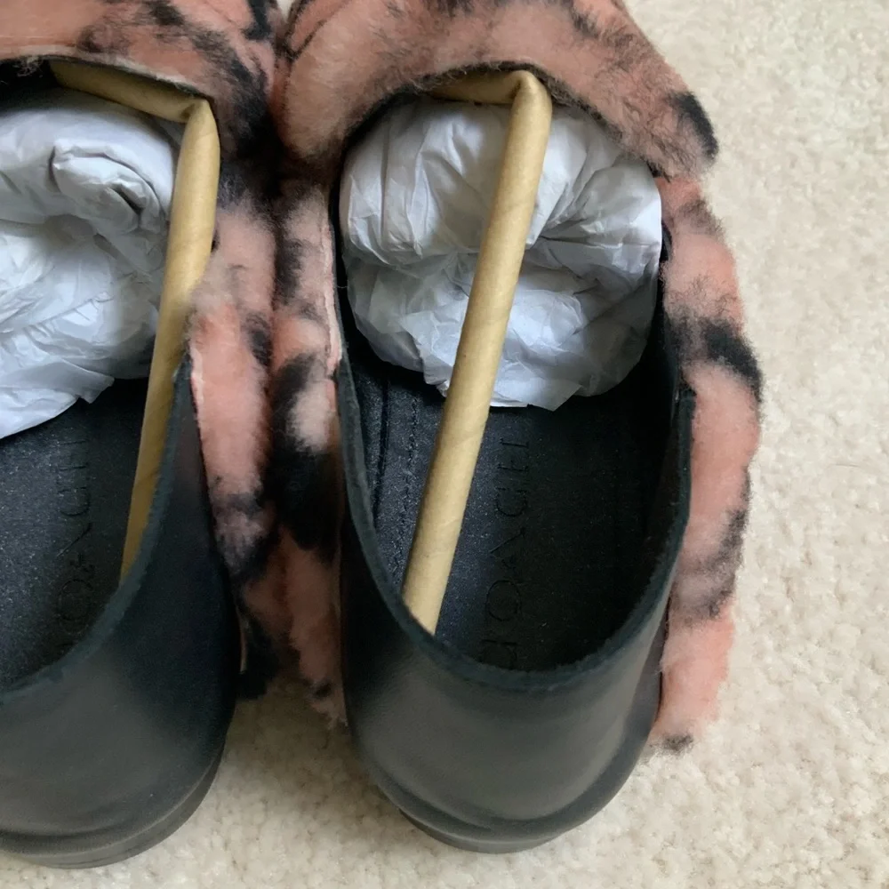 COACH HOLLY SHEARLING PINK AND BLACK LOGO SLIPPERS - Picture 12 of 16